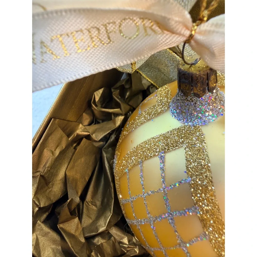 Waterford Holiday Heirlooms Avoca Grande Ball Gold Glass Ornament Limited Series